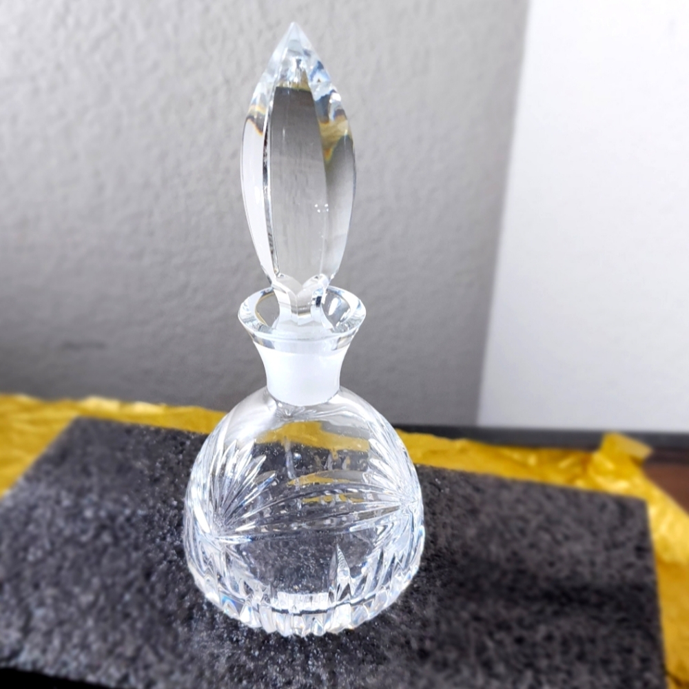 Waterford Marquis Calais Perfume Bottle with Stopper Cut Fan Design A+ EXCELLENT